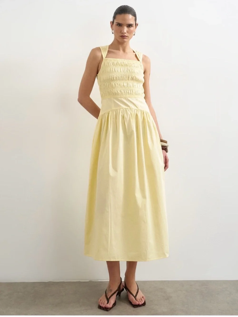 TOPSHOP SHIRRED BUST DROPPED WAIST MIDI POPLIN
DRESS IN BUTTERMILK US Sz 2 - Picture 2 of 12